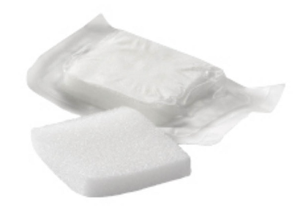 MEDICAZIONE IN COMPRESSE DI POLIURETANO ESPANSO FORMATO DA RETICOLI CELLULARI A NIDO D'APE 10PZ 5X5X1CM STERILE - Farma Nice