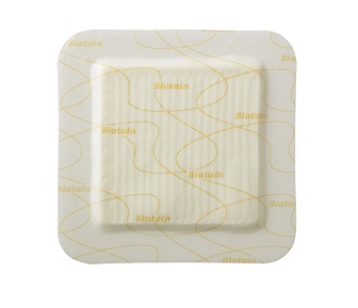 MEDICAZIONE BIATAIN IN SCHIUMA DI POLIURETANO CON BORDO ADESIVO IN SILICONE 10X10 CM 10 PEZZI - Farma Nice