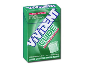 VIVIDENT XYLIT CUBE ICE GREEN - Farma Nice